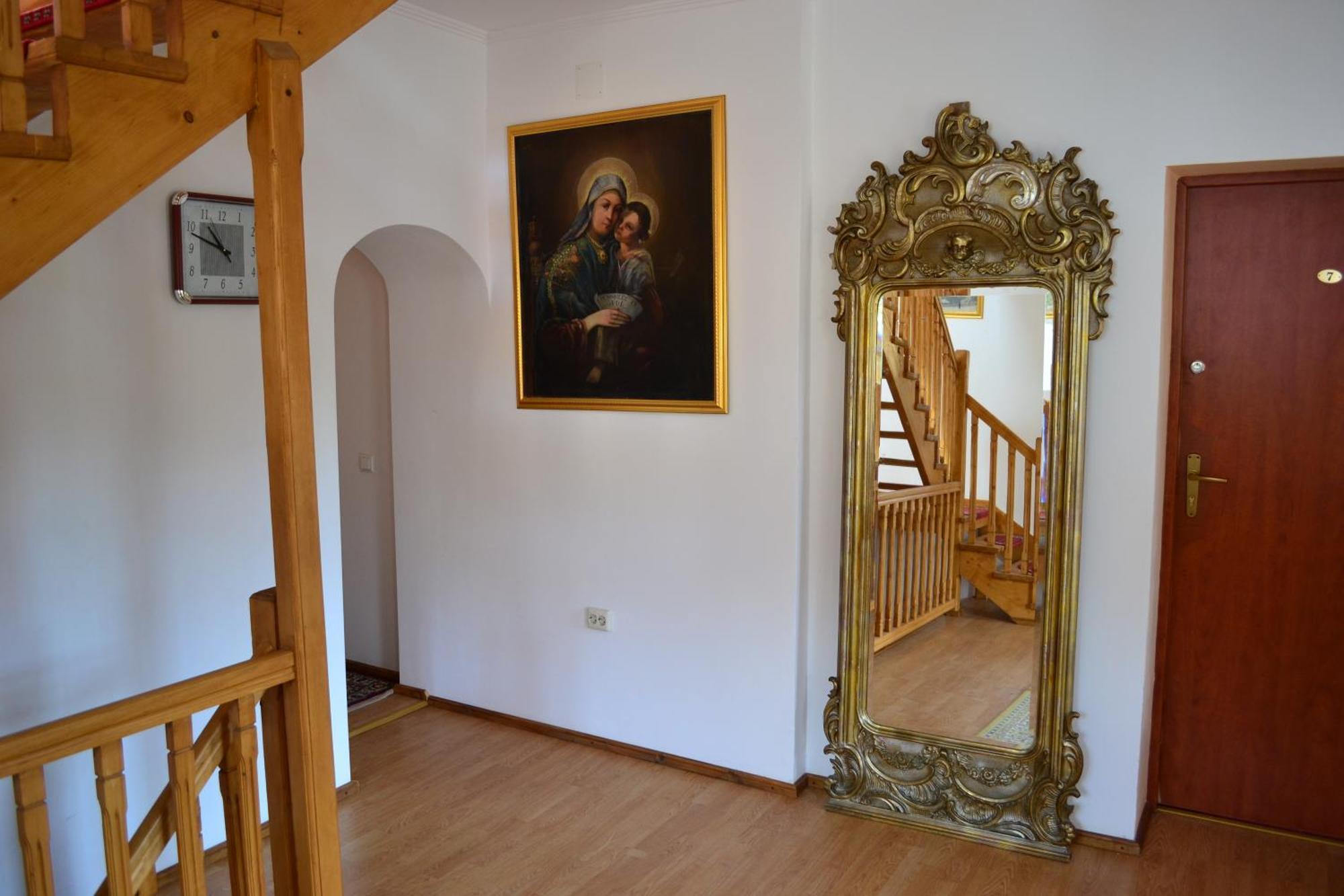 New Aosta Garden Hotell Sinaia Eksteriør bilde